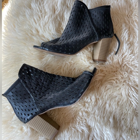 Dune London Whisper open toe sandals block heel perforated leather - Picture 1 of 8